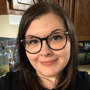 Meet your Posher, Leslie